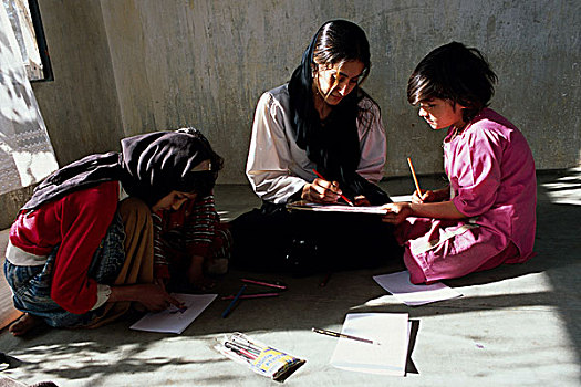 中心,三个,居民区,孩子,创作,绘画,坐,家,喀布尔,分数,停止,学校