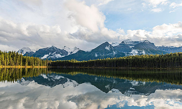 赫伯特湖,湖,反射,山脉,班芙国家公园,加拿大,落基山脉,艾伯塔省,北美