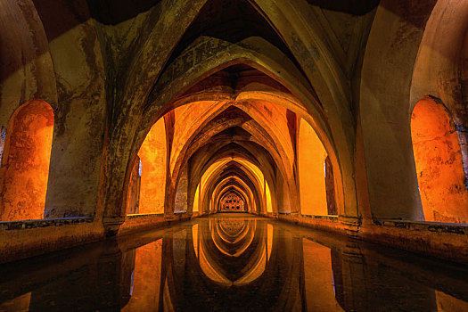塞维利亚皇宫地下浴室,阿拉伯建筑