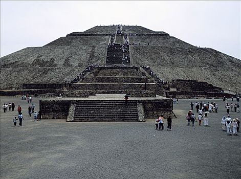 太阳金字塔,特奥蒂瓦坎,墨西哥城,艺术家