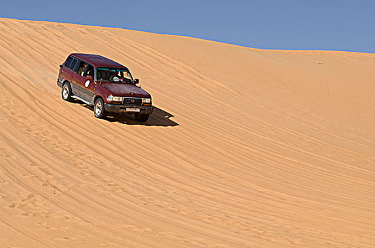 运动型多功能车,沙子,沙丘,奥巴里,撒哈拉沙漠,费赞,利比亚,北非