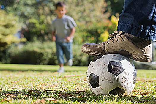 孩子,跑,足球,父亲,脚,公园