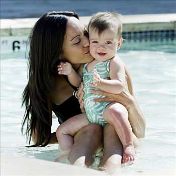 母亲,游泳,女婴