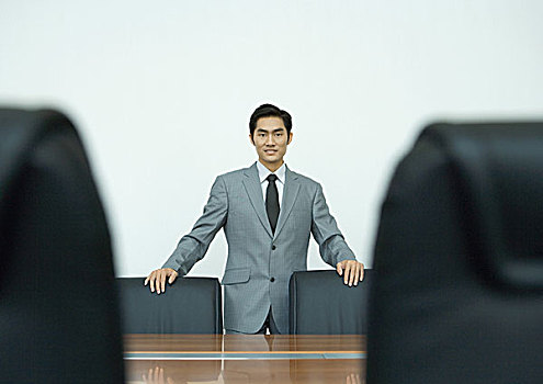 商务人士,站立,会议室,后背,椅子,头像