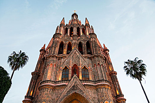 教堂建筑,棕榈树,圣米格尔,瓜纳华托,墨西哥