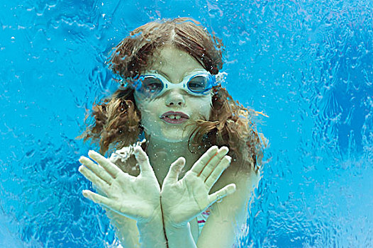女孩,戴着,护目镜,游泳,水下,游泳池