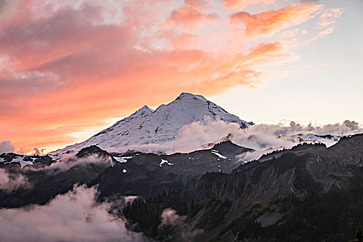 云,积雪,山,贝克山,华盛顿,美国