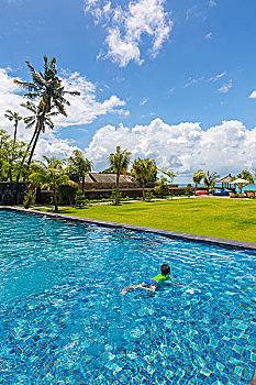 巴厘岛酒店泳池