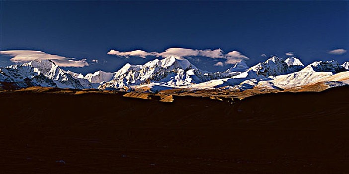 西藏喜马拉雅山