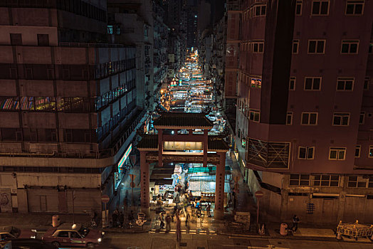中国香港庙街夜晚景观