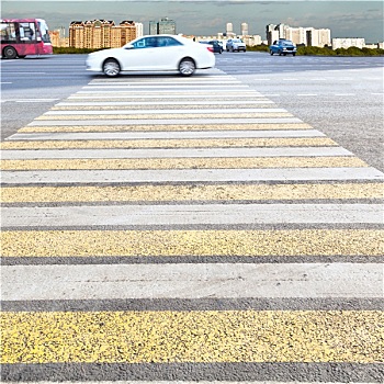 黄色,白色,穿过,斑马线,城市街道
