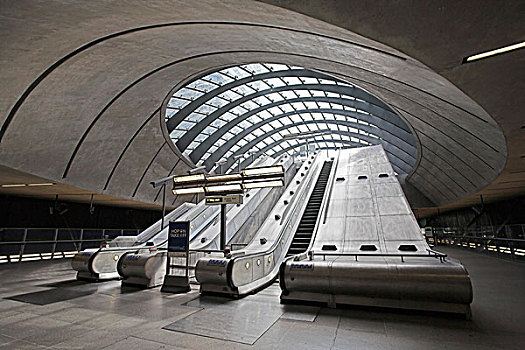 英格兰,伦敦,金丝雀码头,扶梯,地铁,车站,地铁站,户外,中心