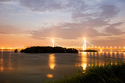 湖南长沙湘江沿岸风光带仲夏夜晚霞