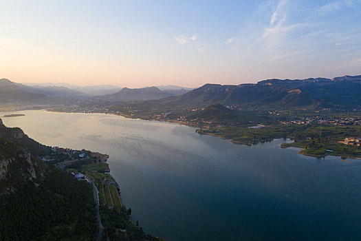 航拍济南卧虎山水库