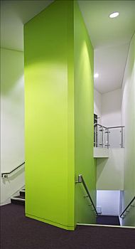 家庭健康,特写,楼梯井,绿色,柱子