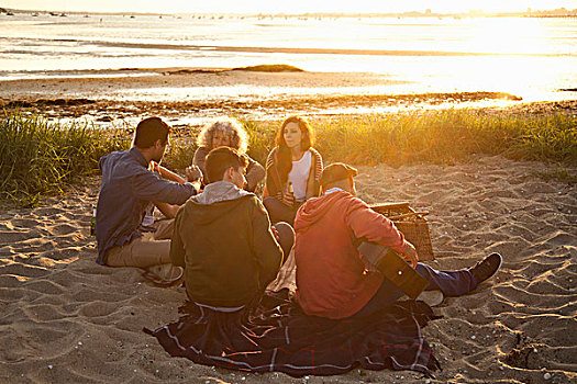 五个,成年,朋友,野餐,日落,海滩,多西特,英国