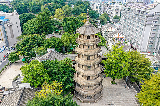 航拍福建福州乌山历史风貌区乌塔公园石塔寺