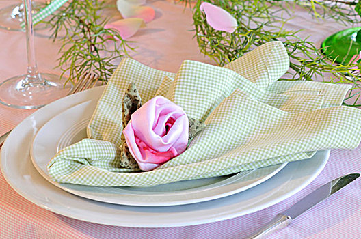 餐具摆放,装饰,花,餐巾