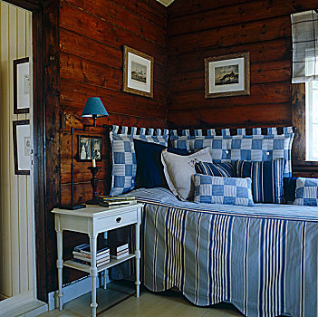 蓝色,白色,条纹,布,遮盖,垫子,床头板,沙发床