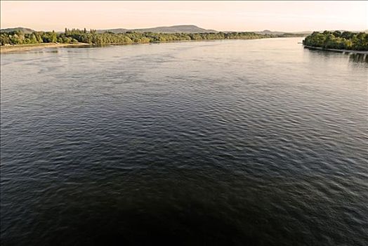 多瑙河,埃斯泰尔戈姆