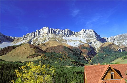 白云岩,山峦,背景