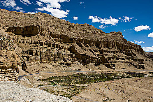 西藏阿里地区扎达土林