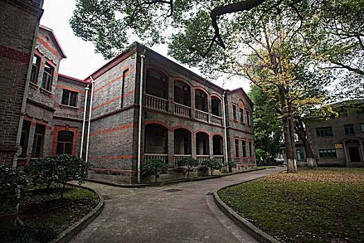 苏州大学