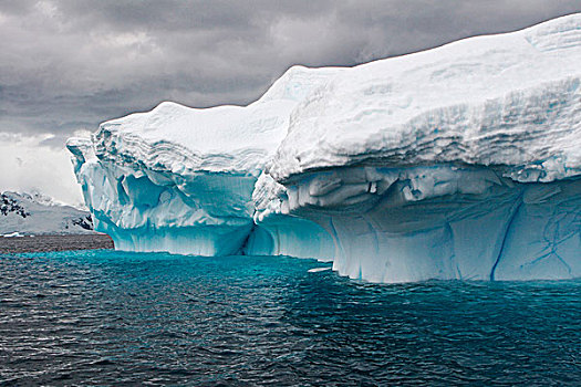 南极冰山风光
