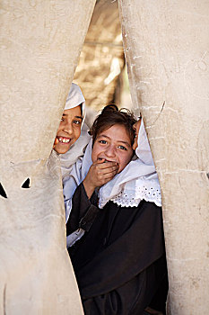 阿富汗,女孩,微笑,摄影,帐蓬,教室,政府,学校,城市,赫拉特,许多,设施,孩子