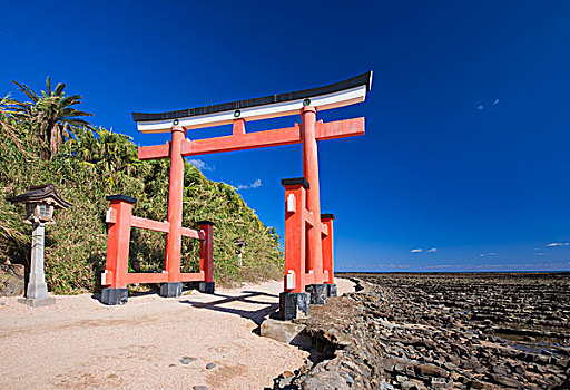 大门,神祠