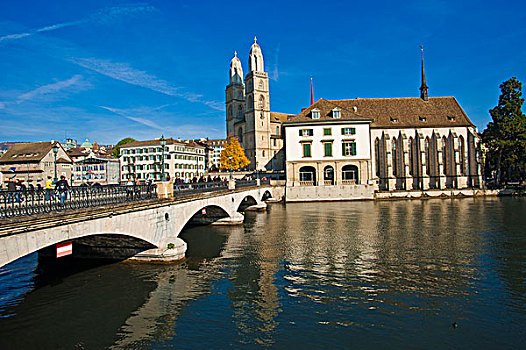河,林马特河,罗马式大教堂,桥,教堂,历史名镇,苏黎世,瑞士,欧洲