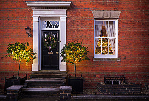 外景,时期,连栋房屋,黄昏,圣诞灯光,装饰,圣诞树,窗户