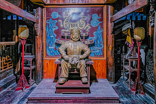 湖南省张家界市土司城议政厅人物雕像室内环境景观