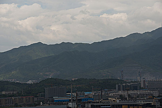 大山,高楼,建筑群,铁塔,河边,农村,田野,草坪