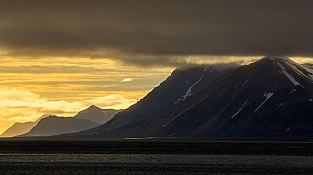 挪威,北极,斯瓦尔巴特群岛,斯匹茨卑尔根岛,美景,西部,海岸