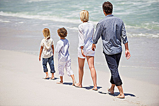 伴侣,两个孩子,走,海滩