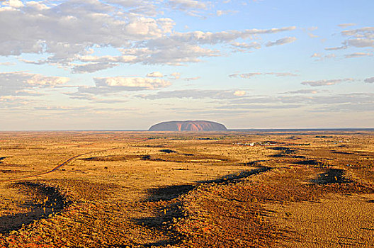 俯视,风景,乌卢鲁巨石,艾尔斯岩,乌卢鲁卡塔曲塔国家公园,北领地州,澳大利亚