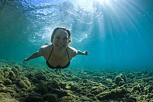 女人,微笑,清晰,蓝色,水,河,靠近,瓦纳卡,新西兰