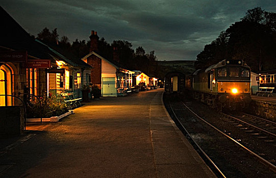 火车站,黄昏,北约克郡,英格兰,英国