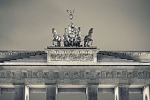 德国,柏林,勃兰登堡门,特写,四马二轮战车,雕塑,黃昏