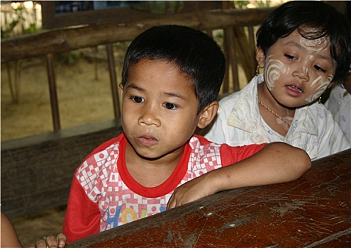 儿童,泰国