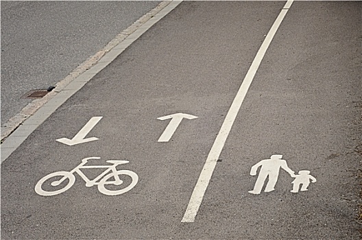 行人,自行车,巷道