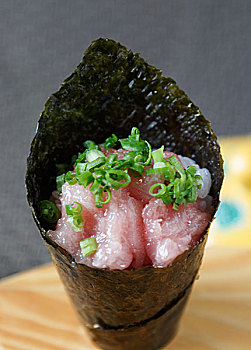 日本寿司生鱼片