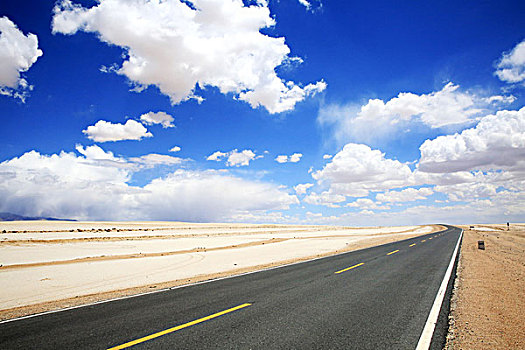无人区沙漠公路