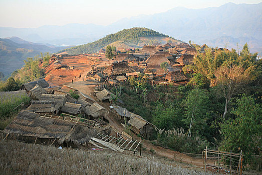 云南思茅地区孟连县芒信乡海东村芒旧新寨