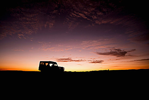 卡车,停放,大草原,前灯,剪影,地平线,日出,蓝色,橙色天空,云,背景,肯尼亚