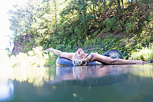 女人,头像,躺着,橡皮圈,河,科罗曼德尔,半岛,北岛,新西兰