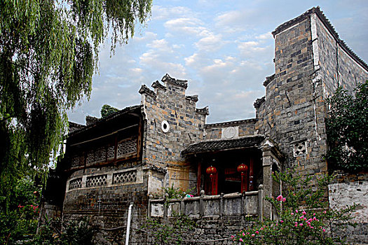 中国历史文化名镇--龙潭古镇特色建筑--吊脚楼