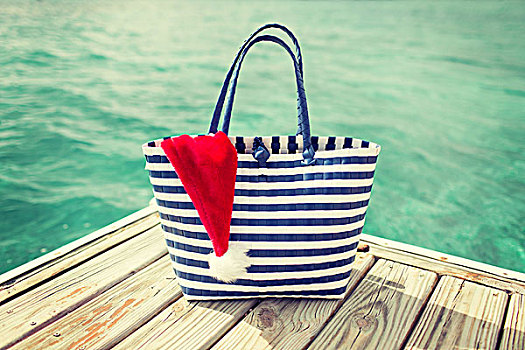 海滩,夏天,度假,圣诞节,配饰,概念,特写,海滨游泳手提袋,圣诞老人,帽子,木质,码头