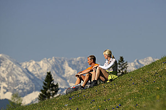 情侣,山地牧场,坐,上巴伐利亚,德国